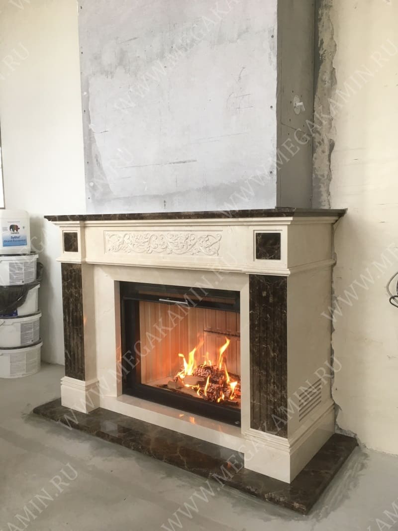 20. Камин с мраморным порталом топка "SPARTHERM"