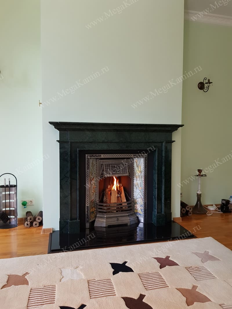 5. Открытый камин с мраморным порталом топка "STOVAX"