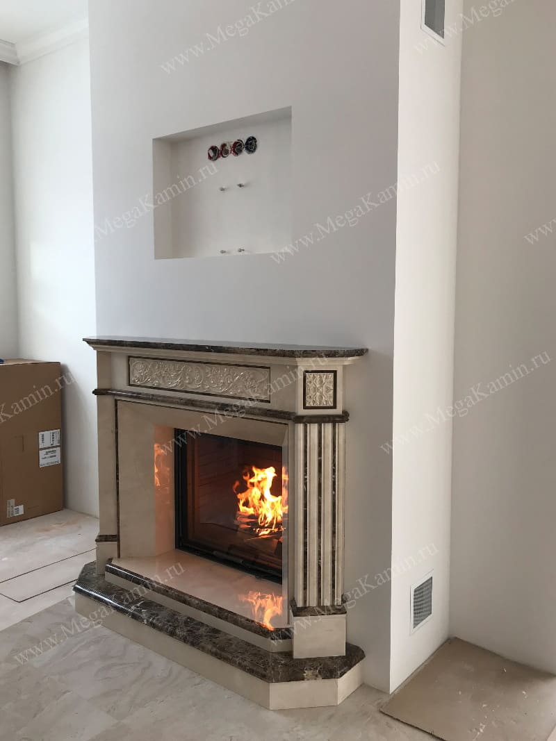 4. Камин с мраморным порталом топка "АСТОВ"